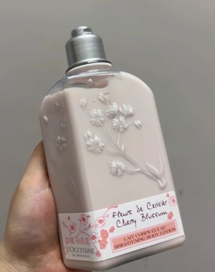 肌养堂科丝美诗：4重玻尿酸保湿美白成分安全PG麻将胡了网站入口身体乳哪个牌子的好用？(图11)